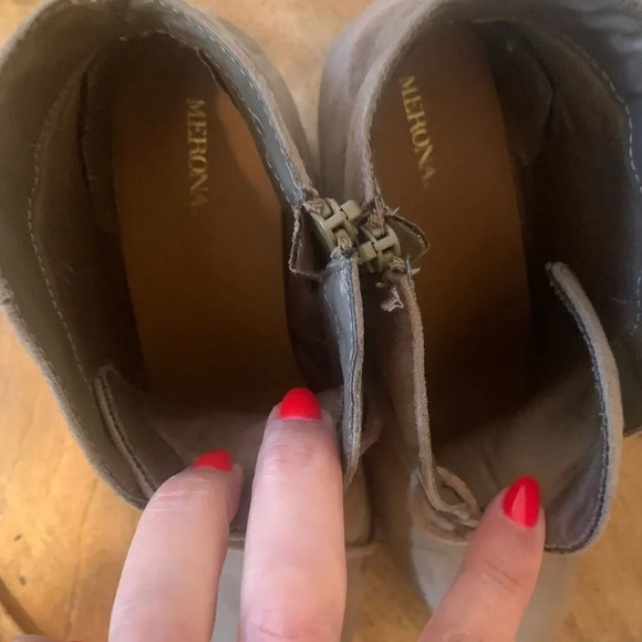 Merona Tan Faux Suede Booties - 10M - Picture 3 of 8